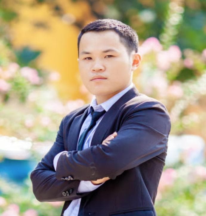 Ông Triệu Hiếu Khánh